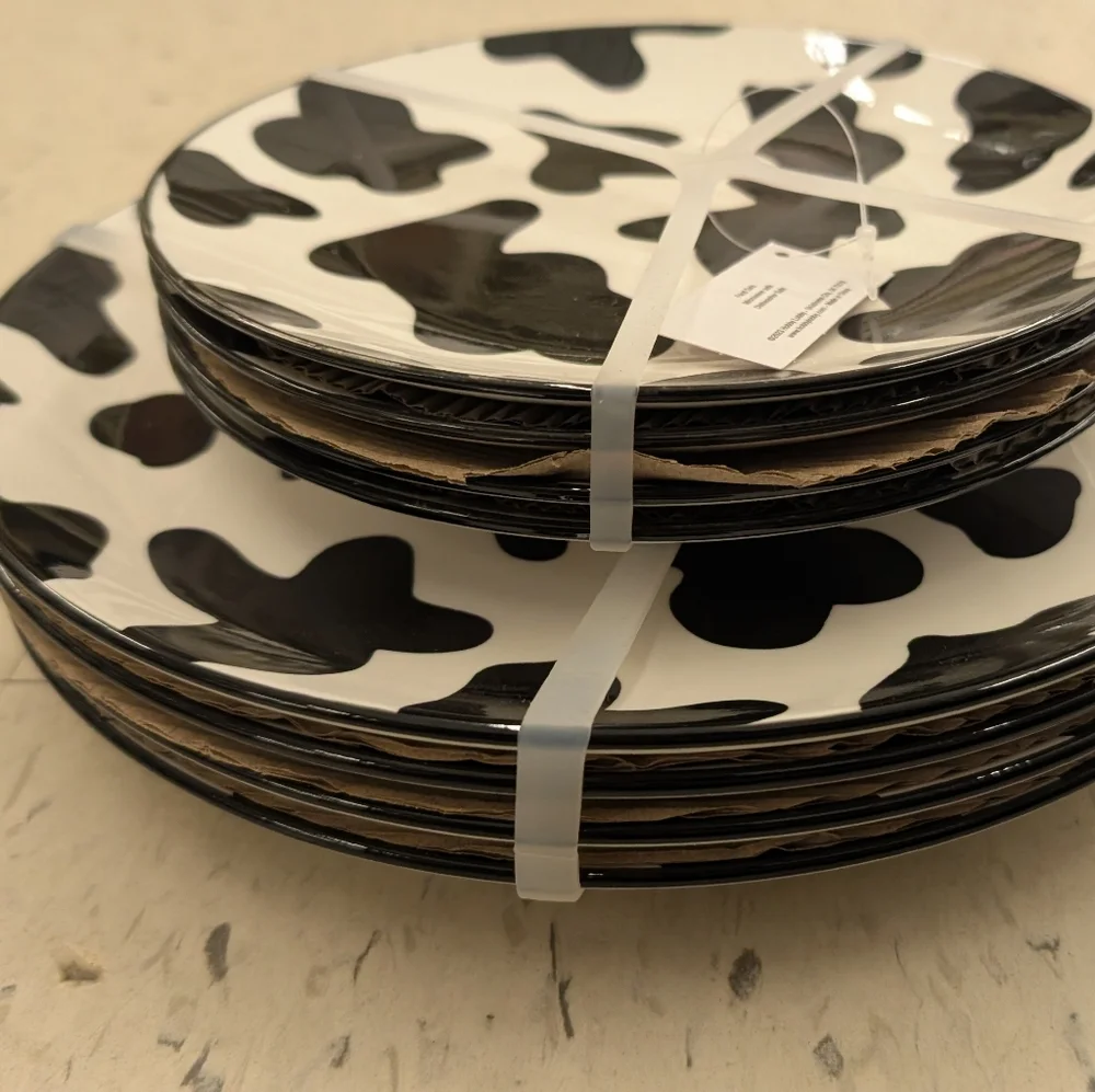 8pcs Cow Print Ceramic Plates Set For Four Dinner And Salad Plates - Picture 1 of 6